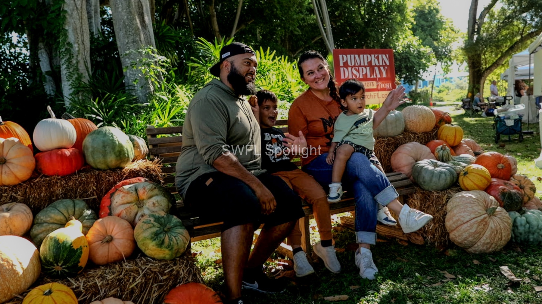 Pumpkin-Patch-Family-2a