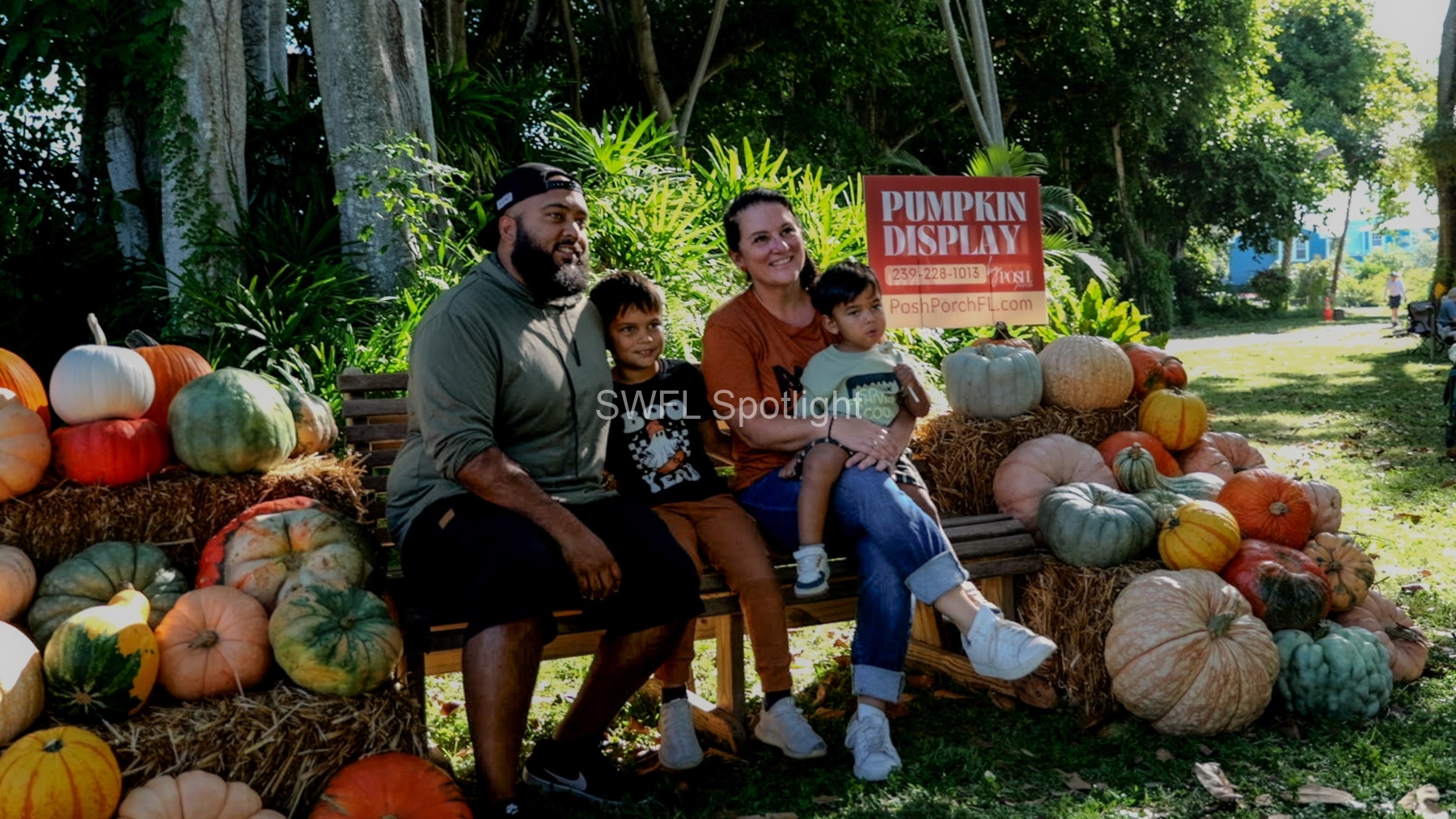 pumpkin-patch-family-2